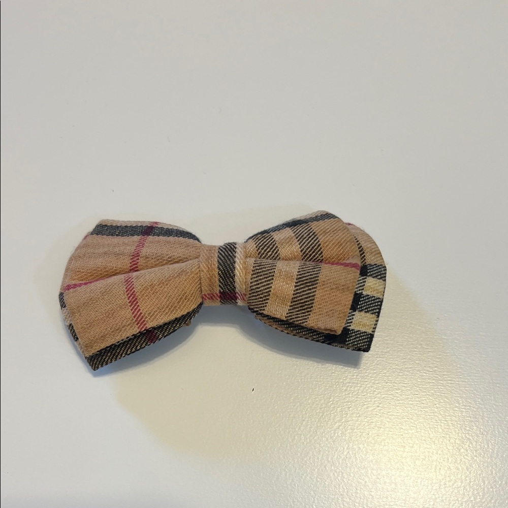 Dog Plaid Bow Tie in Tan and Black